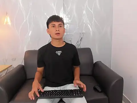 SantiagoCool online show from 04/14/26, 07:42