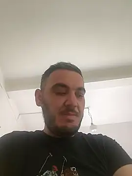 Snapshot of Maryo69v8 chatting on 04/11/26, 08:29 Maryo69v8 online show from 04/11/26, 08:29