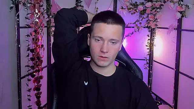 Snapshot of ZackVibe chatting on 04/13/26, 05:35 ZackVibe online show from 04/13/26, 05:35