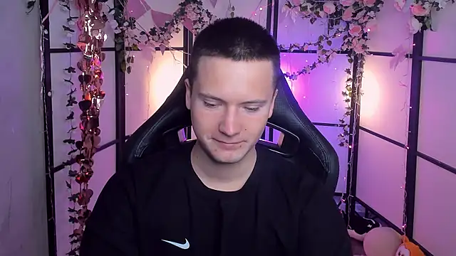 Snapshot of ZackVibe chatting on 04/14/26, 05:13 ZackVibe online show from 04/14/26, 05:13