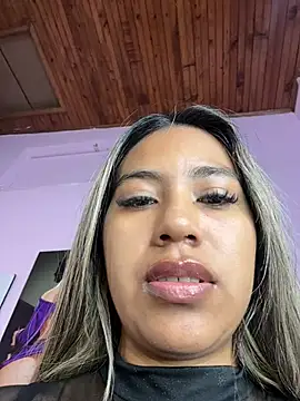 Snapshot of Kimmiebellarie chatting on 07/10/26, 01:14 Kimmiebellarie online show from 07/10/26, 01:14