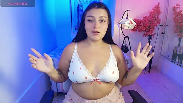 Snapshot of Selene_blake chatting on 04/14/26, 12:44 Selene blake online show from 04/14/26, 12:44