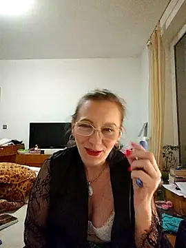 Snapshot of Blond_lady_czech chatting on 04/23/26, 08:22 Blond lady czech online show from 04/23/26, 08:22