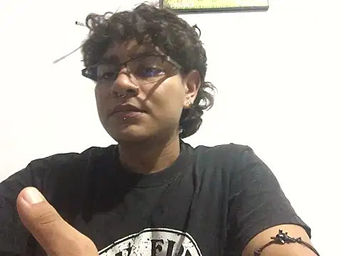 xhecho uzumaki online show from 05/17/26, 04:21