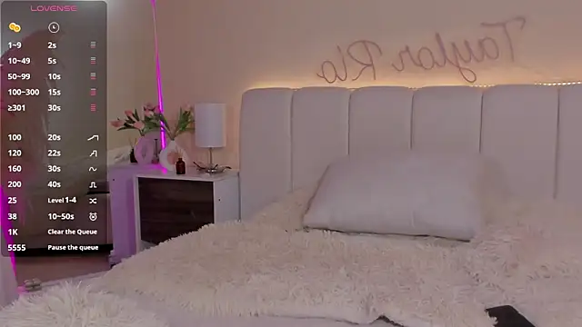 teylor rio online show from 04/15/26, 03:24