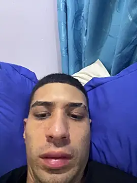 Snapshot of wylbunny chatting on 04/14/26, 01:22 wylbunny online show from 04/14/26, 01:22