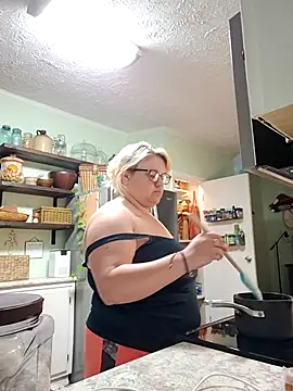 itsthatgirl online show from 04/12/26, 12:48
