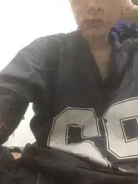 Snapshot of Angie-elli chatting on 04/26/26, 11:19 Angie-elli online show from 04/26/26, 11:19