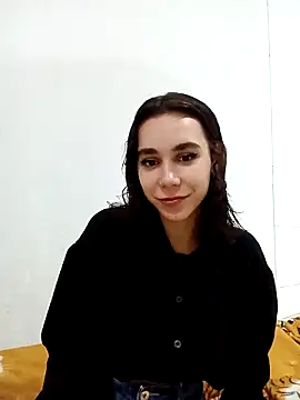 Snapshot of Givmg chatting on 04/17/26, 02:36 Givmg online show from 04/17/26, 02:36