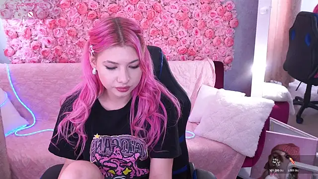 Snapshot of PinkyTrix chatting on 05/09/26, 12:43 PinkyTrix online show from 05/09/26, 12:43