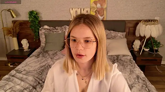 KimEvanss online show from 05/14/26, 05:25