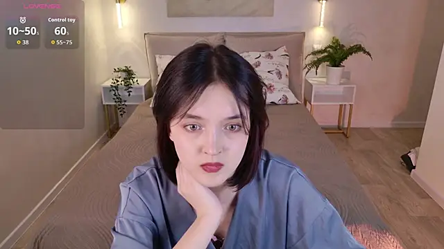  luny  online show from 04/12/26, 02:44