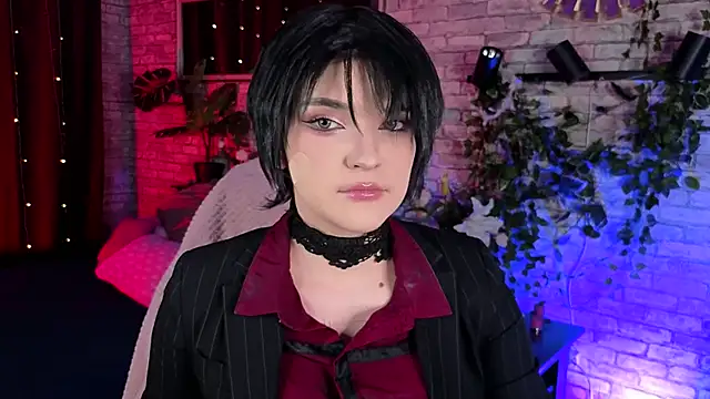Snapshot of Rune_Veila chatting on 04/13/26, 08:47 Rune Veila online show from 04/13/26, 08:47