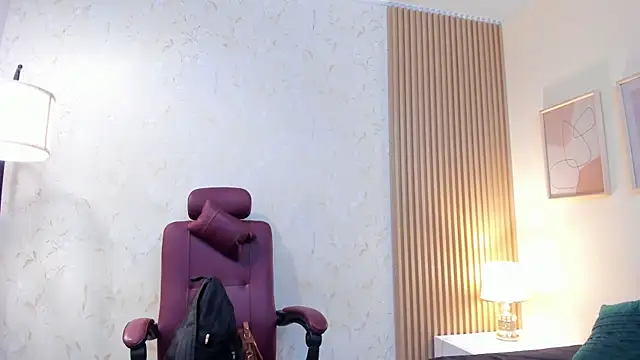 Snapshot of sophiahart chatting on 05/31/26, 12:12 sophiahart online show from 05/31/26, 12:12