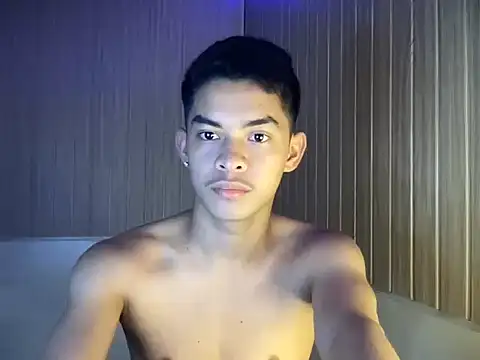 yourhotasian jhonpol16 online show from 04/30/26, 02:51