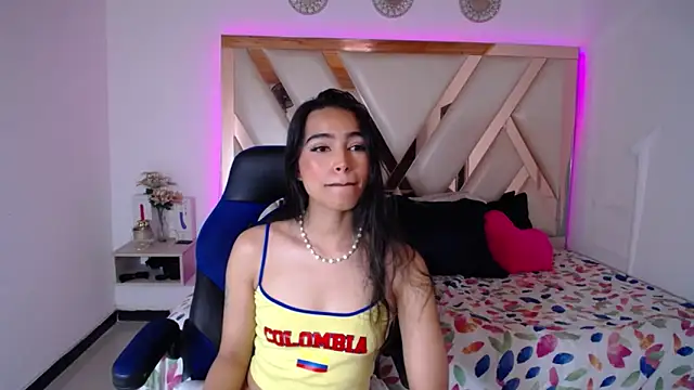 Snapshot of Miaa_ferrari1 chatting on 06/17/26, 11:56 Miaa ferrari1 online show from 06/17/26, 11:56