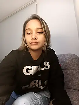 Snapshot of Miss_Taniac chatting on 04/14/26, 01:33 Miss Taniac online show from 04/14/26, 01:33