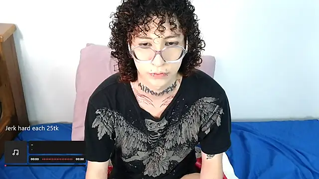 YourGothFemboy online show from 07/21/26, 09:28