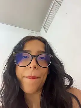 milakitti online show from 06/03/26, 05:32