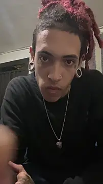 Snapshot of nanaislonely chatting on 04/14/26, 02:17 nanaislonely online show from 04/14/26, 02:17