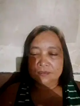 Snapshot of jeanyummytits chatting on 05/19/26, 12:22 jeanyummytits online show from 05/19/26, 12:22