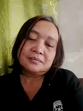 Snapshot of jeanyummytits chatting on 05/29/26, 11:58 jeanyummytits online show from 05/29/26, 11:58