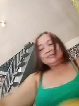 Snapshot of jeanyummytits chatting on 06/12/26, 11:25 jeanyummytits online show from 06/12/26, 11:25