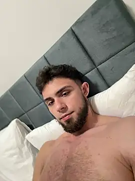 Snapshot of Tallboy_ chatting on 04/14/26, 07:31 Tallboy online show from 04/14/26, 07:31