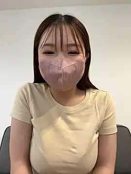 Snapshot of MOKAchann chatting on 06/15/26, 12:02 MOKAchann online show from 06/15/26, 12:02