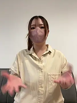 Snapshot of MOKAchann chatting on 07/01/26, 12:12 MOKAchann online show from 07/01/26, 12:12