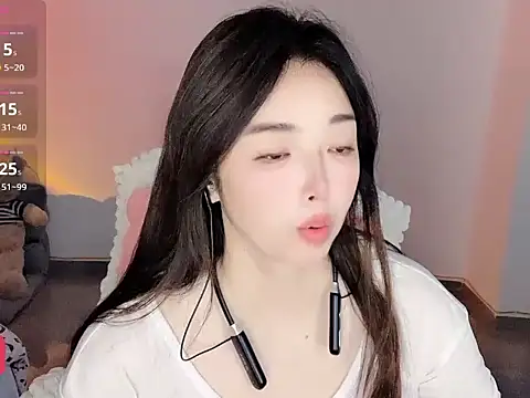 Snapshot of xingyun2026 chatting on 04/12/26, 11:32 xingyun2026 online show from 04/12/26, 11:32