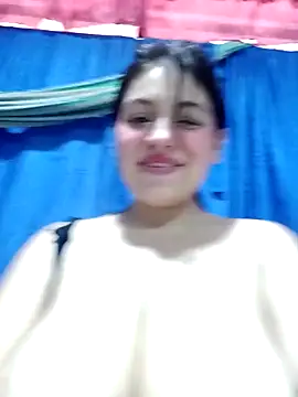 Snapshot of rosemilkbobs chatting on 04/15/26, 04:47 rosemilkbobs online show from 04/15/26, 04:47