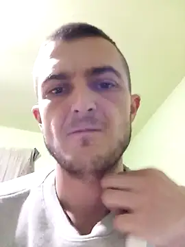 Snapshot of Mariofls chatting on 04/29/26, 05:52 Mariofls online show from 04/29/26, 05:52