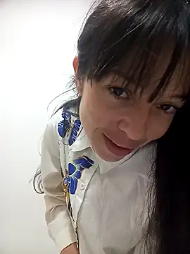 Snapshot of dulce_loba chatting on 04/22/26, 03:13 dulce loba online show from 04/22/26, 03:13