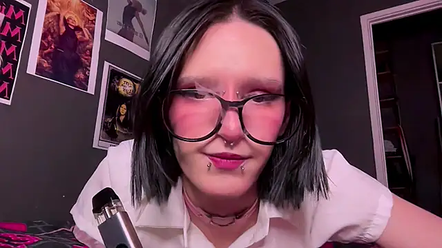 Snapshot of Niky_Long chatting on 04/20/26, 06:09 Niky Long online show from 04/20/26, 06:09