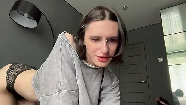Snapshot of Niky_Long chatting on 05/31/26, 01:07 Niky Long online show from 05/31/26, 01:07