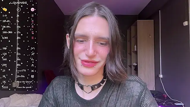 Snapshot of Niky_Long chatting on 06/19/26, 12:31 Niky Long online show from 06/19/26, 12:31