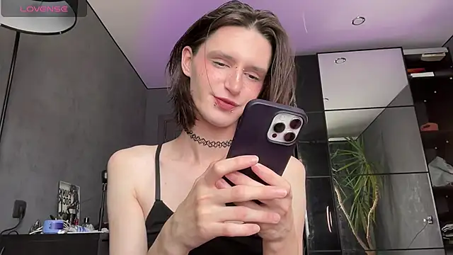 Snapshot of Niky_Long chatting on 07/15/26, 02:00 Niky Long online show from 07/15/26, 02:00