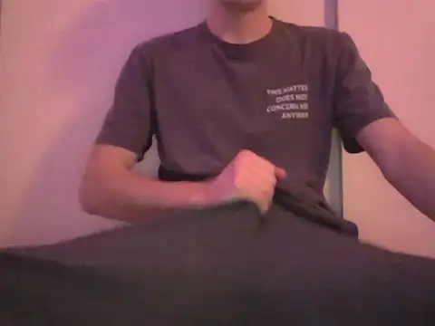 Snapshot of mikeS047 chatting on 04/12/26, 06:13 mikeS047 online show from 04/12/26, 06:13