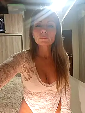 prretty15 online show from 07/28/26, 03:24