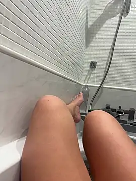 BadGirl69Me online show from 04/16/26, 07:03