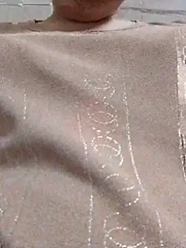 Snapshot of Maya-35 chatting on 04/14/26, 03:29 Maya-35 online show from 04/14/26, 03:29