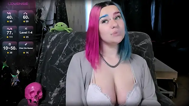 Neon Baddie online show from 05/18/26, 06:41