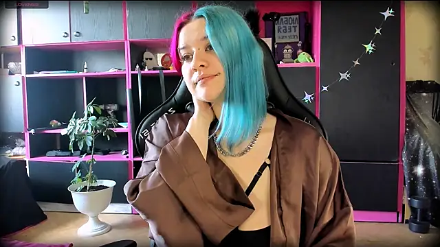 Neon Baddie online show from 07/14/26, 08:08