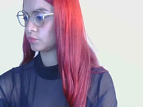 Snapshot of tinny_emiily chatting on 04/24/26, 03:58 tinny emiily online show from 04/24/26, 03:58