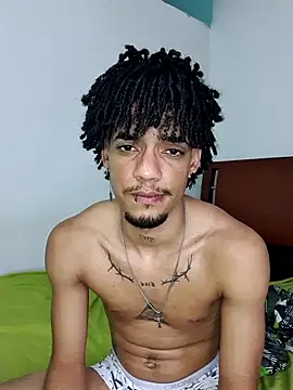 Snapshot of jisuss22x chatting on 04/13/26, 10:37 jisuss22x online show from 04/13/26, 10:37