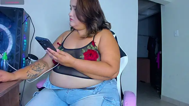cellycanela  online show from 06/02/26, 01:40