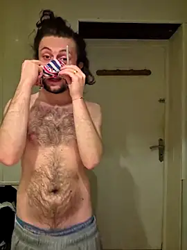 Snapshot of LeeroytheParisian chatting on 04/20/26, 08:43 LeeroytheParisian online show from 04/20/26, 08:43