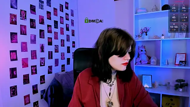 nikki kiss  online show from 07/19/26, 08:51