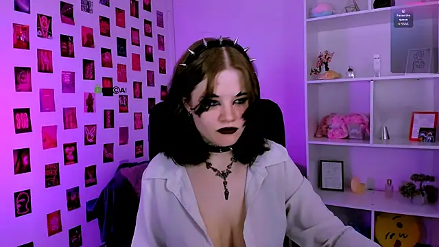 nikki kiss  online show from 07/24/26, 08:45